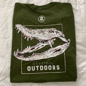 Men’s XL Barstool “Barstool Outdoors” T-Shirt